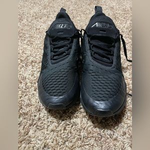 All black Nike air max 270